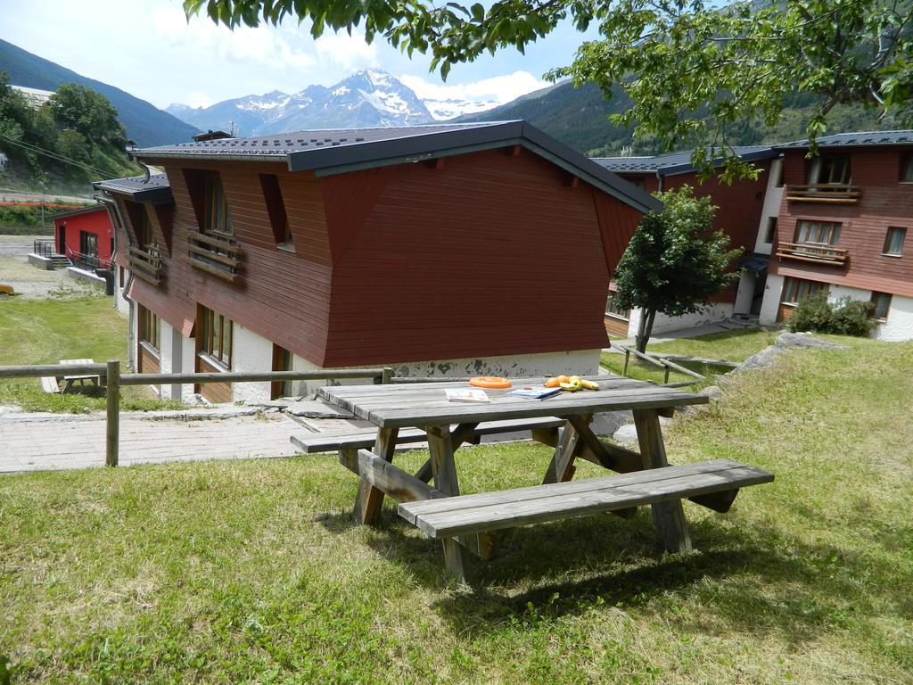 VVF Villages   Le Parc de la Vanoise   Val-Cenis Lanslevillard Extérieur photo